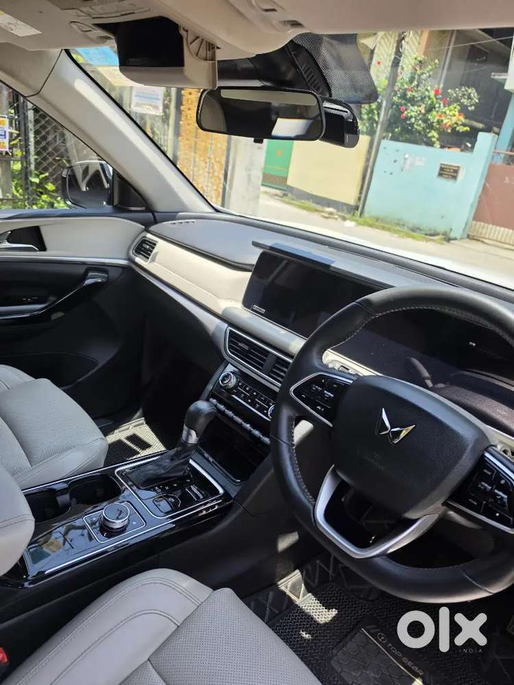 Mahindra Xuv700 Ax7 L  Diesel At In Excellent Condition