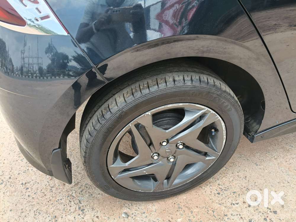 Hyundai I20 Sportz 1.2 Mt Dual Tone, 2023, Petrol