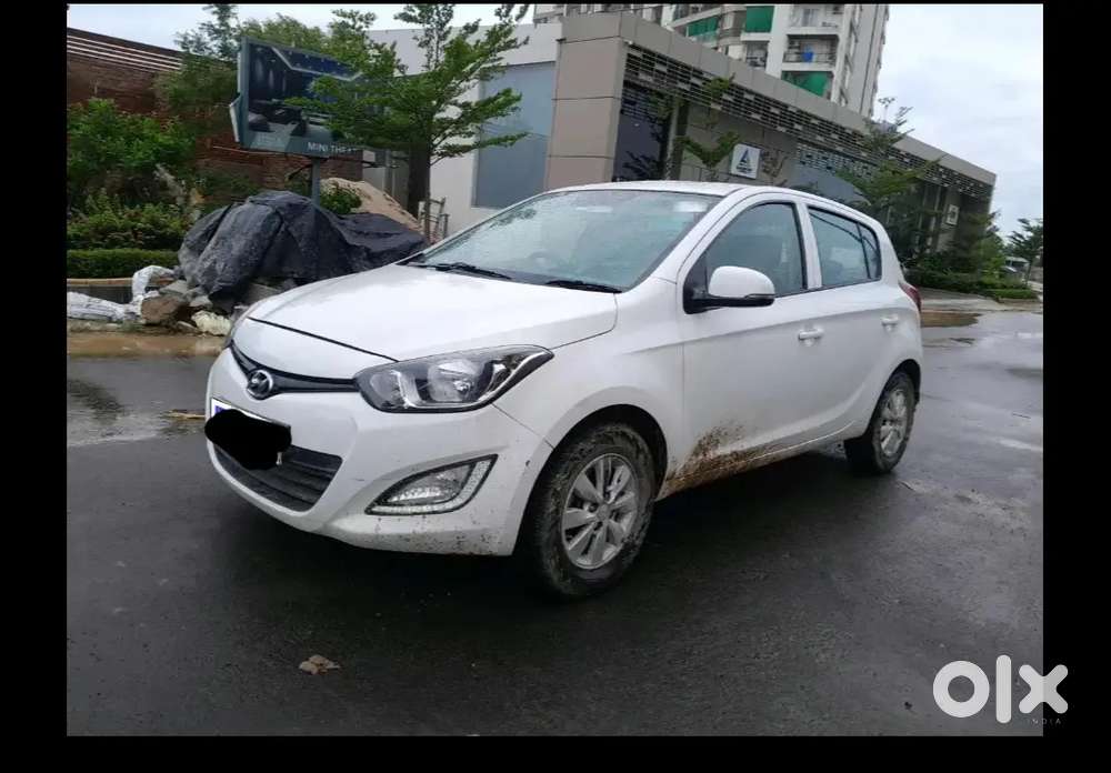 Hyundai I20, Dec 2013, Petrol, Well Maintained, 1st Owner, 99000 Kms