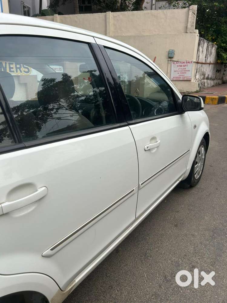Ford Fiesta 2012 Petrol 67000 Km Driven
