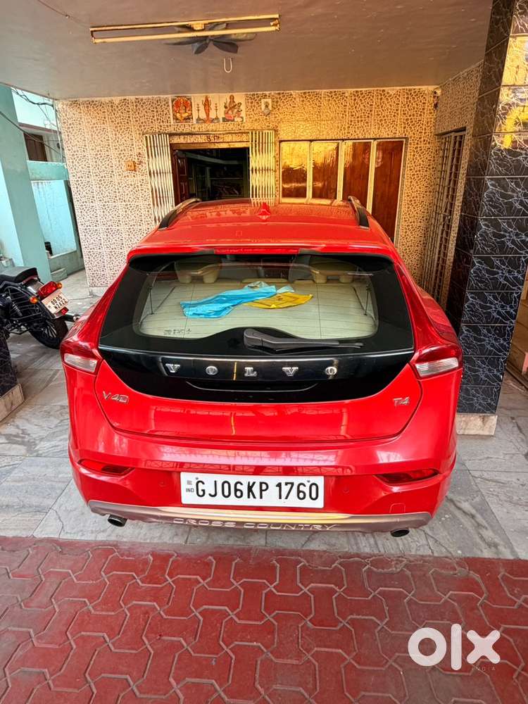 Volvo V40 Cross Country 2017 Petrol Well Maintained