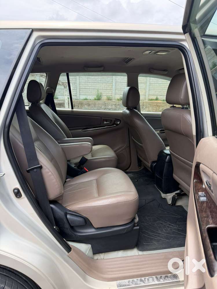 Toyota Innova 2.5 Z Diesel 7 Seater, 2015, Diesel