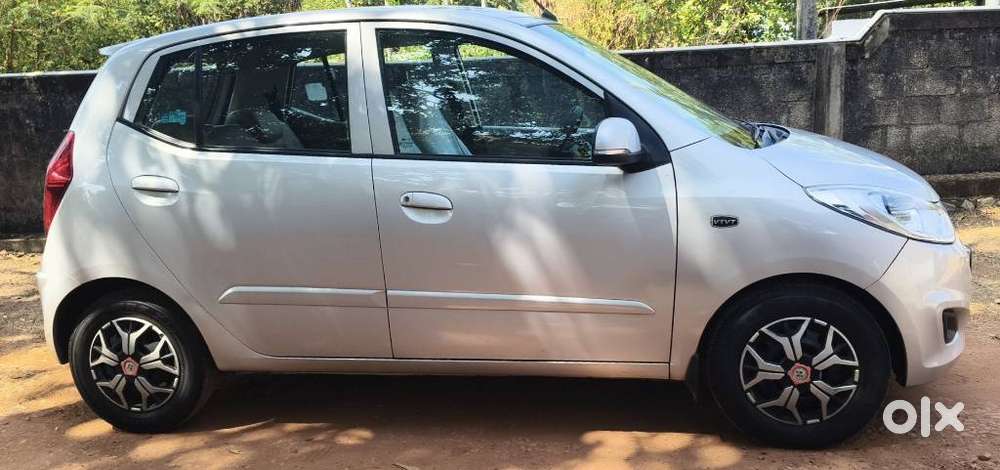 Hyundai I10 Sportz, 2012, Petrol