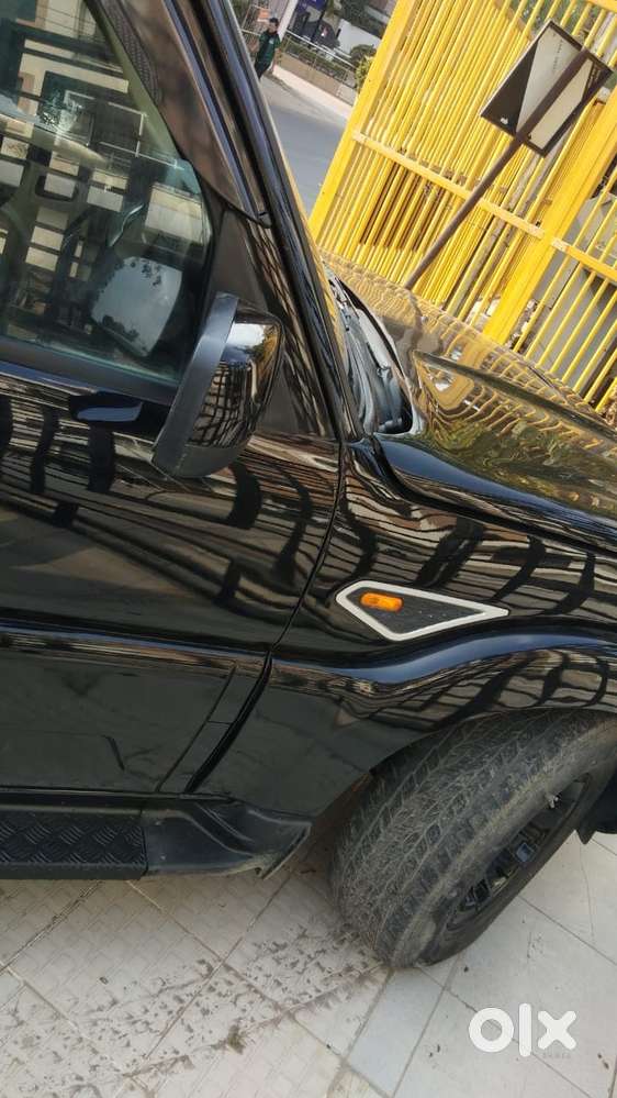 Scorpio S11 Black