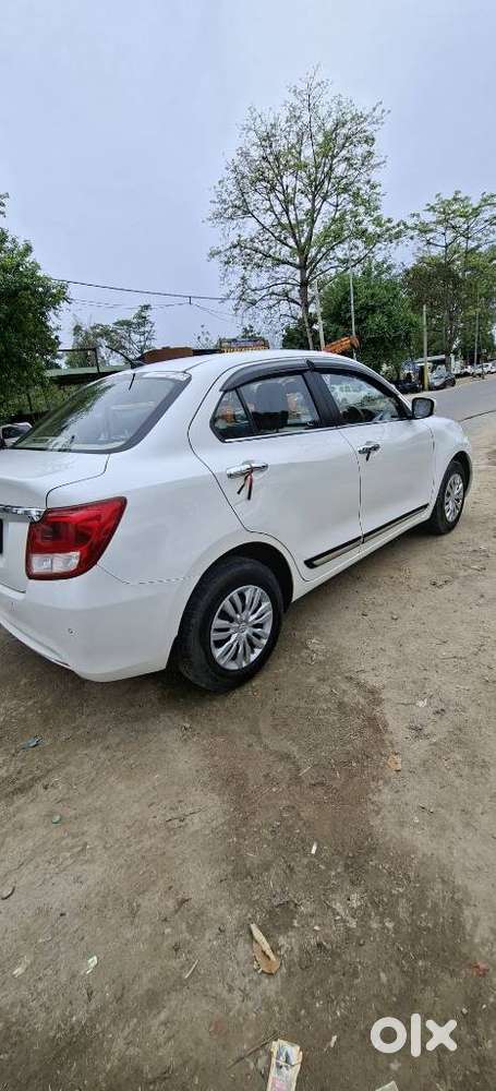 Maruti Suzuki Dzire 1.2 Vxi Cng, 2022, Cng & Hybrids
