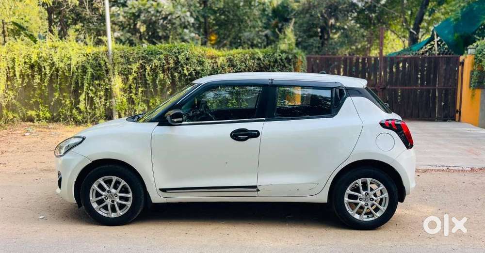 Maruti Suzuki Swift Vxi + Manual, 2022, Petrol