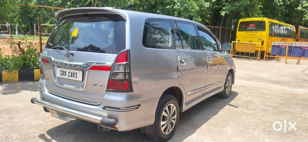 Toyota Innova 2.5 Vx (diesel) 7 Seater Bs Iv, 2015, Diesel