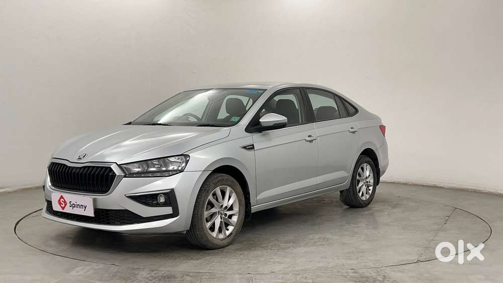Skoda Slavia Ambition 1.0l Tsi At, 2022, Petrol