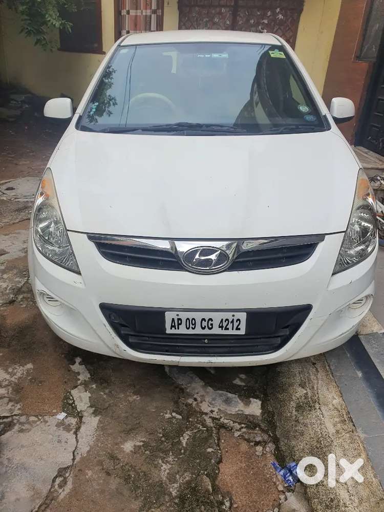 Hyundai I20 2011 Petrol 105000 Km Driven