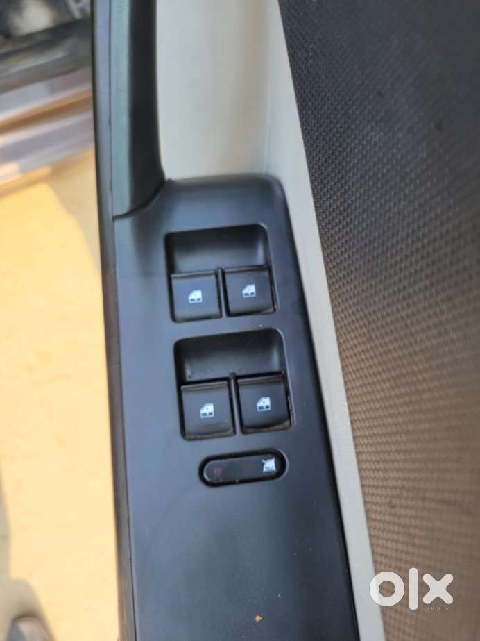 Tata Tiago Xz, 2016, Petrol