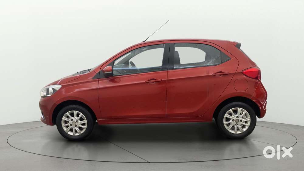 Tata Tiago 1.2 Revotron Xza, 2017, Petrol