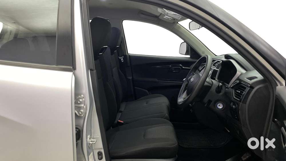 Mahindra Kuv100 Nxt 1.2 K8 Petrol 6 Str Dual Tone, 2018, Petrol