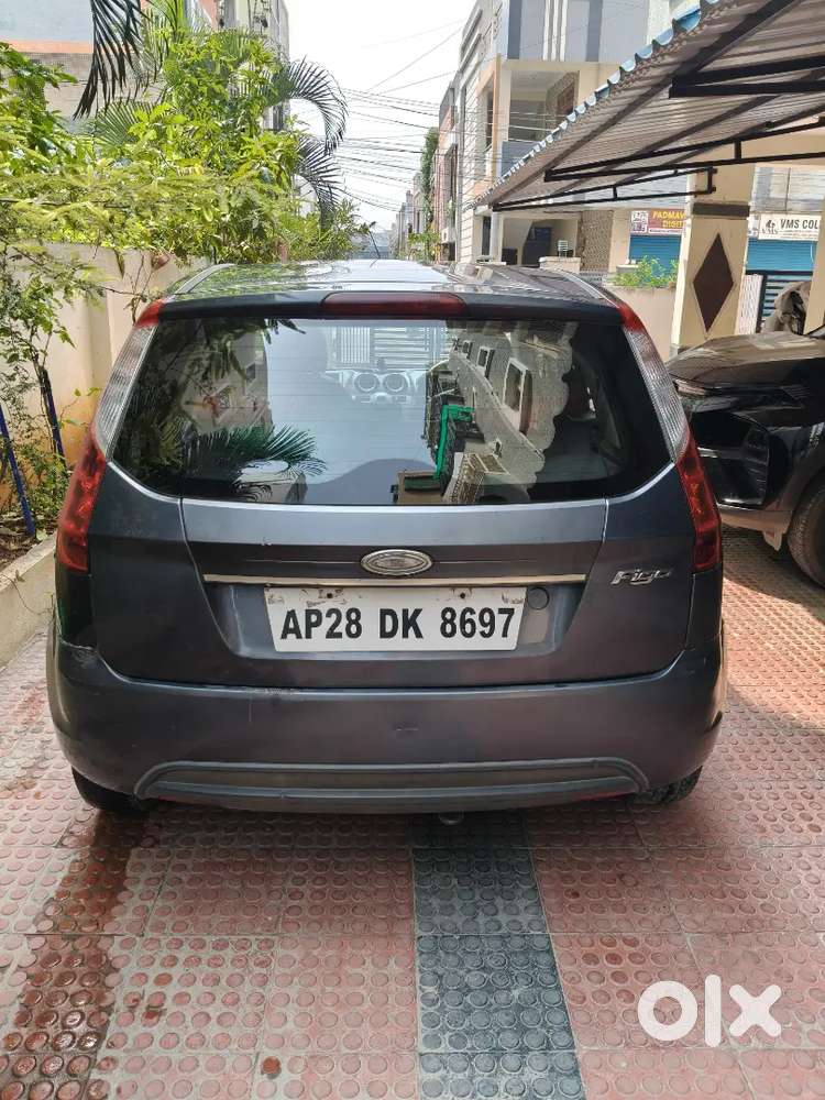 Ford Figo Zxi 2011 Model