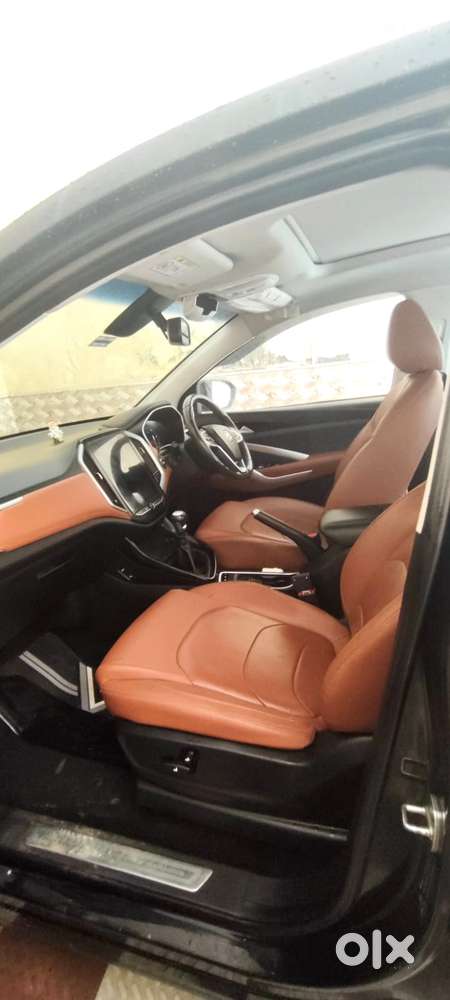 Toyota Innova Crysta 2.4 G Mt 7 Str, 2019, Diesel