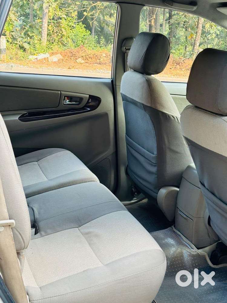 Toyota Innova 2.5 V 7 Str, 2012, Diesel