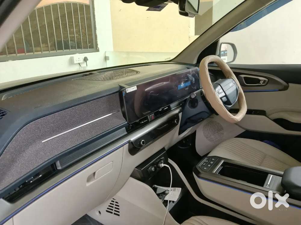 Kia Carens Clavis Ev 2025 Electric 3500 Km Driven
