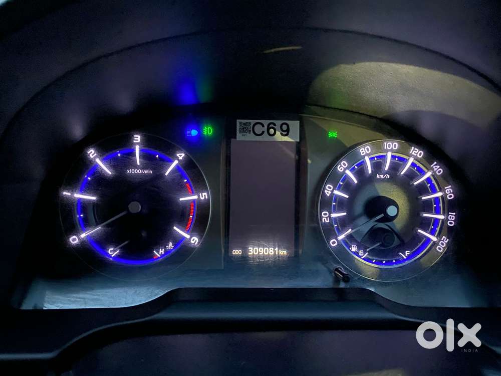 Toyota Innova Crysta 2.4 V 8 Str, 2018, Diesel