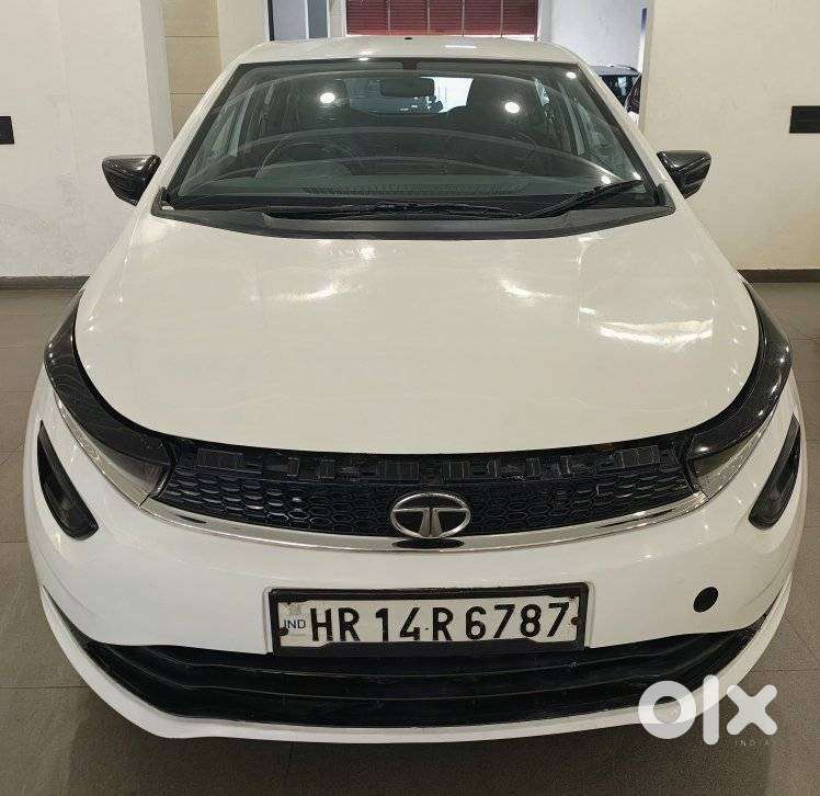 Tata Altroz, 2020, Petrol