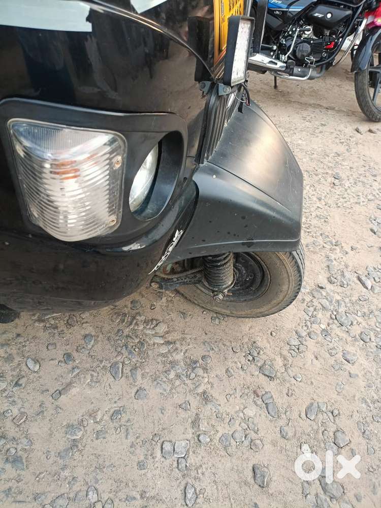 Mahindra Genio, 2021