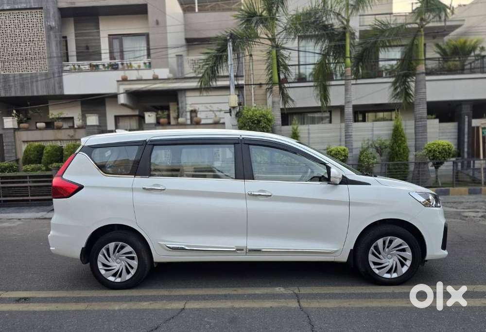 Maruti Suzuki Ertiga Vxi (o) Cng, 2025, Petrol