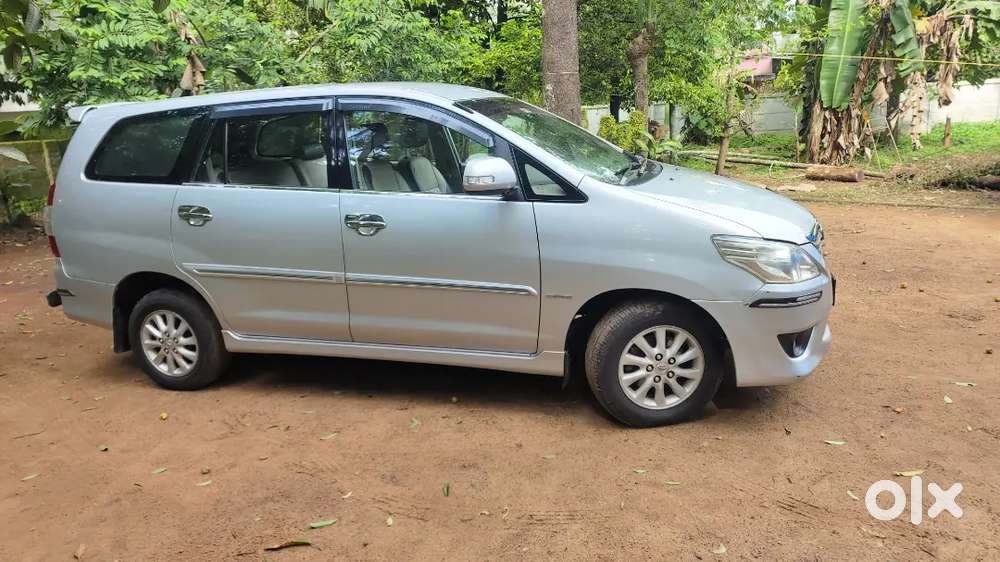 Toyota Innova 7 Str 2013 Full Option
