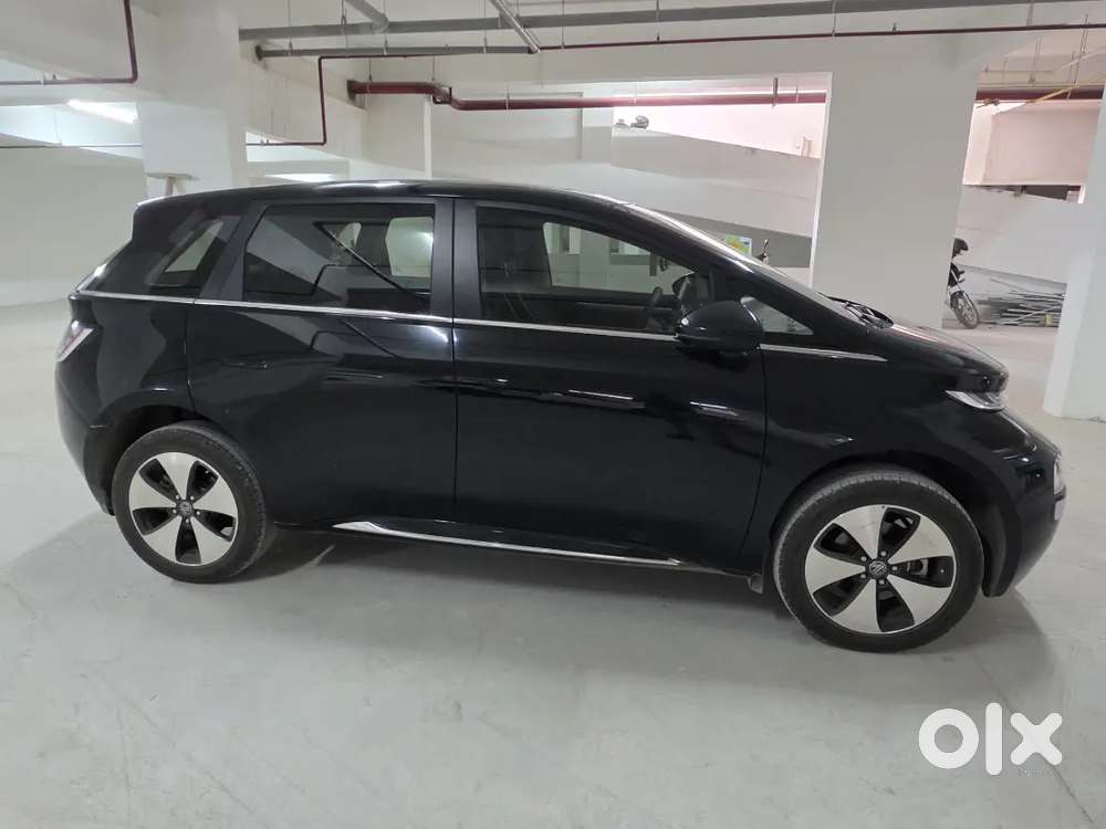 Mg Windsor Ev 2025 Electric 42000 Km Driven