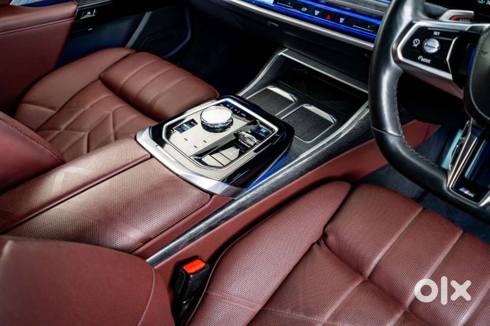 Bmw I7 Xdrive60, 2024, Electric