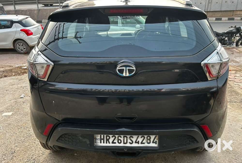 Tata Nexon Petrol 2018