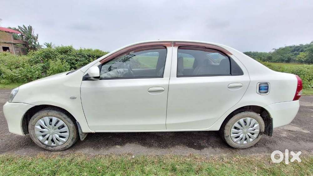 Toyota Etios G Exclusive, 2015, Petrol
