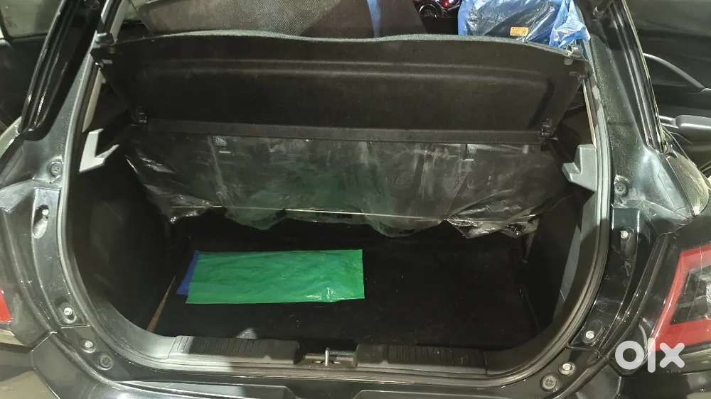 Maruti Suzuki Swift Vxi Petrol 2026