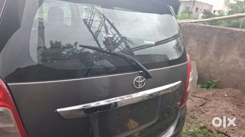 Toyota Innova Diesel 2012 Suv