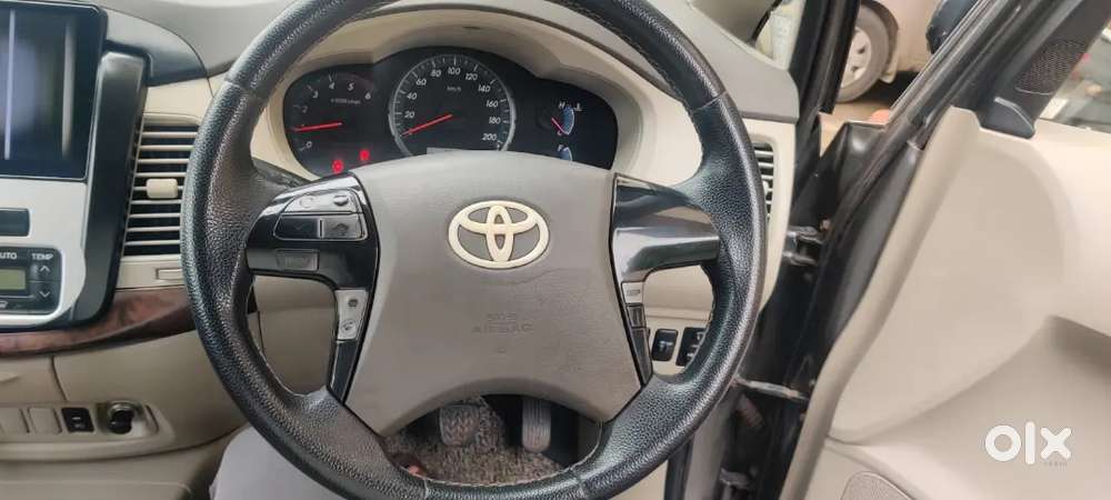 Toyota Innova 2012 November