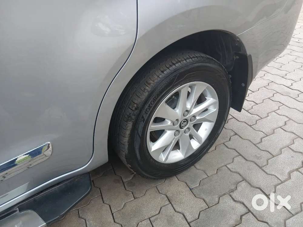 Toyota Innova Crysta 2016 Diesel 103000 Km Driven