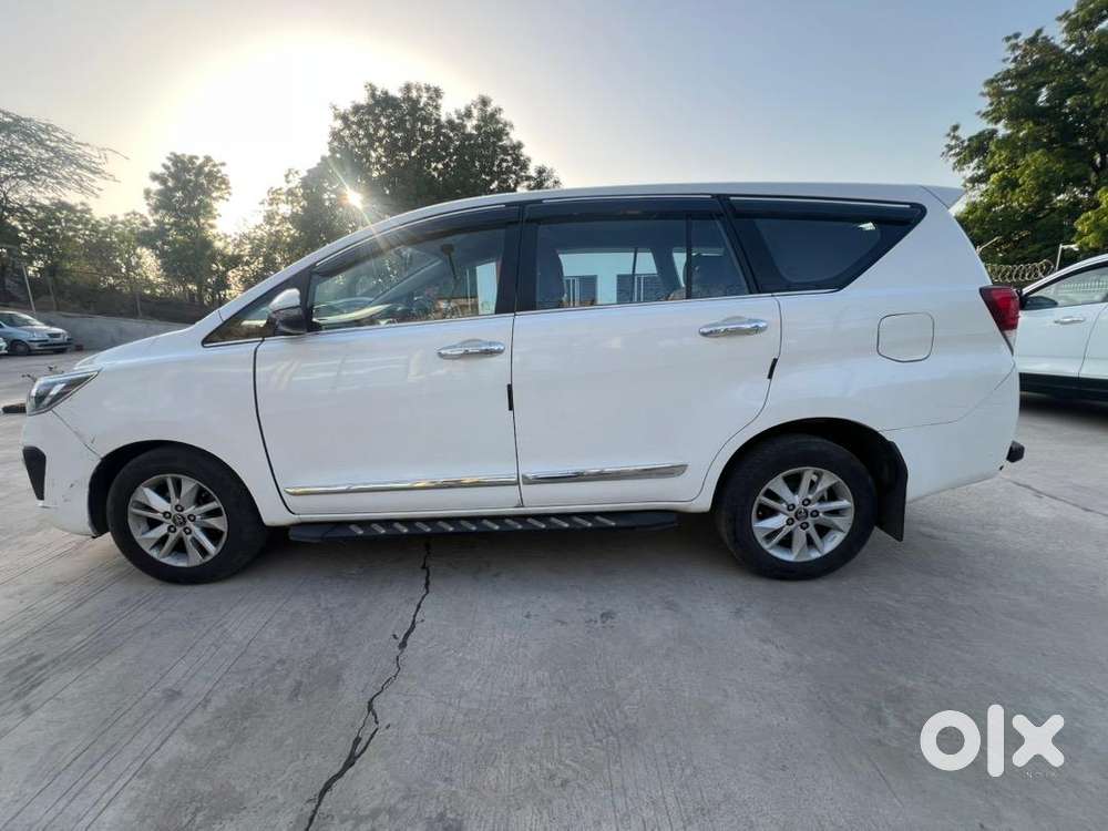 Toyota Innova Crysta 2017 Diesel 230000 Km Driven