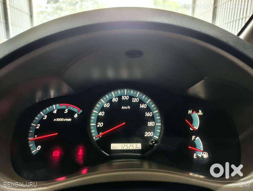 Toyota Innova 2.5 Vx 7 Seater Bs Iv, 2015, Diesel