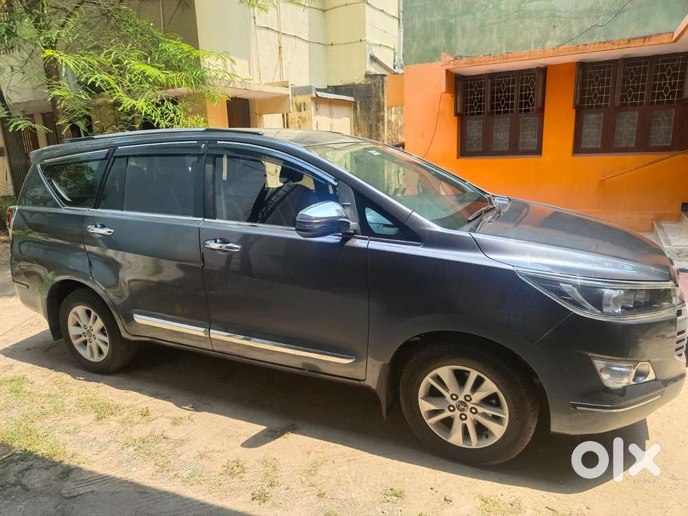 Toyota Innova Crysta 2.4 G Mt 7 Str, 2017, Diesel