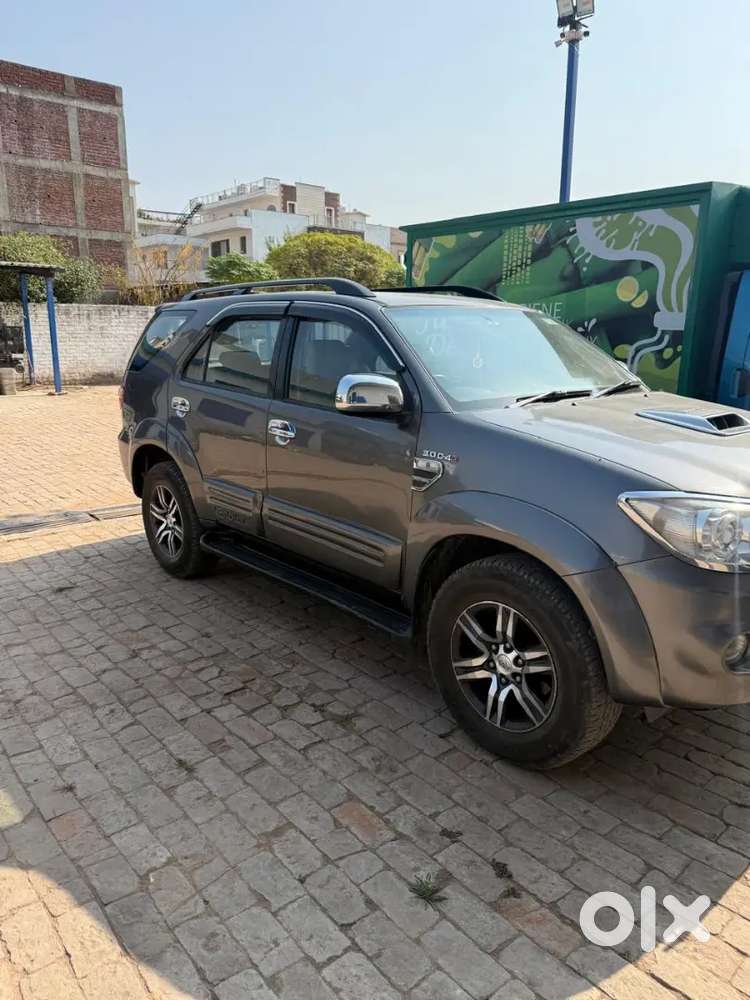 Toyota Fortuner 2011 Diesel 4x4