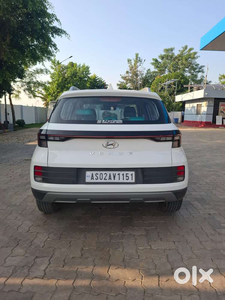 Hyundai Venue, 2025, Petrol