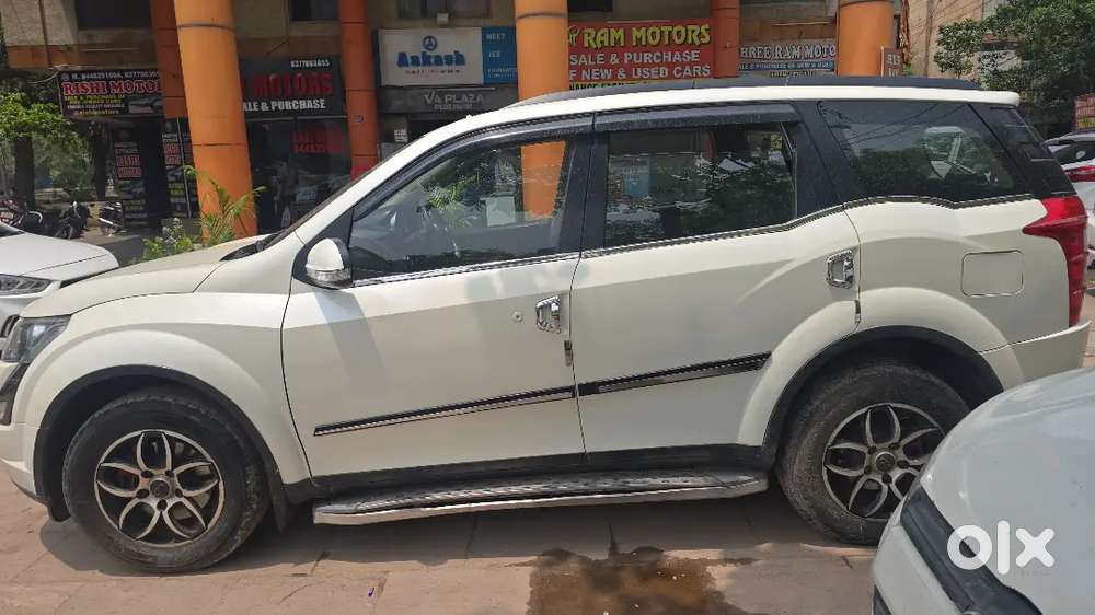 Mahindra Xuv500 2017 Diesel 90000 Km Driven