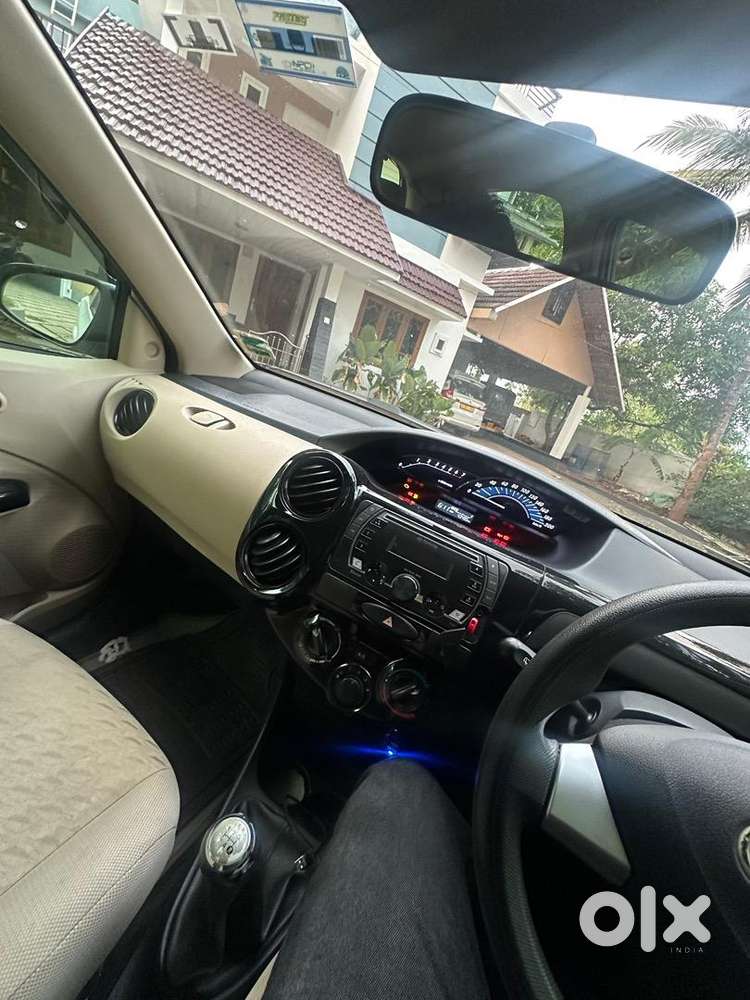 Toyota Etios Liva 2017 Petrol Well Maintained