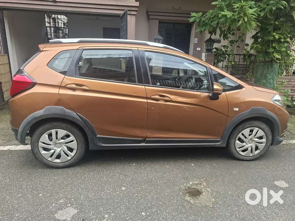 Honda Wr-v 2017 Petrol 54700 Km Driven. Well Maintained
