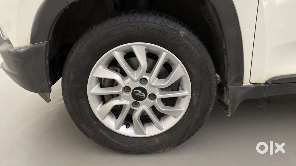 Mahindra Kuv 100 2016-2017 Mfalcon G80 K8, 2016, Petrol