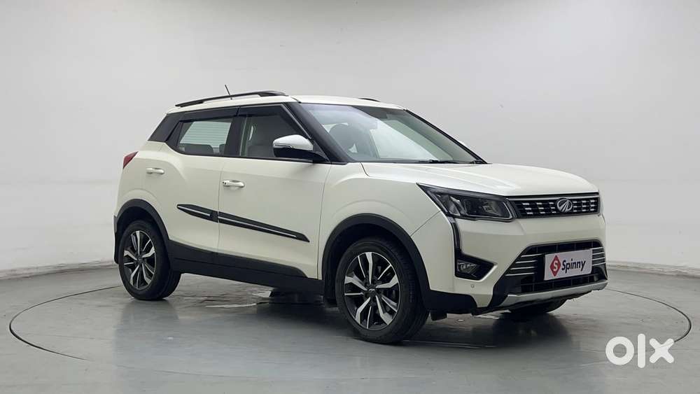 Mahindra Xuv300 1.2 W8 (o) Amt Petrol, 2022, Petrol