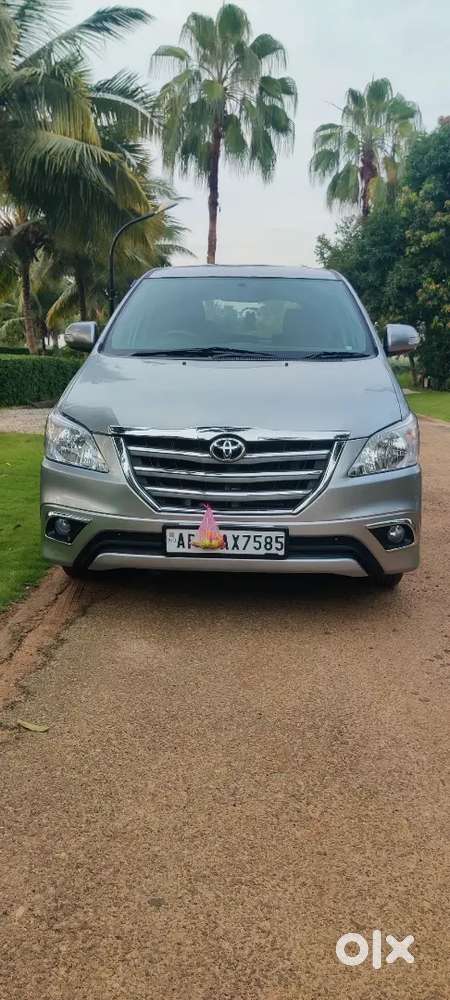 Toyota Innova 2011 Diesel 291000 Km Driven