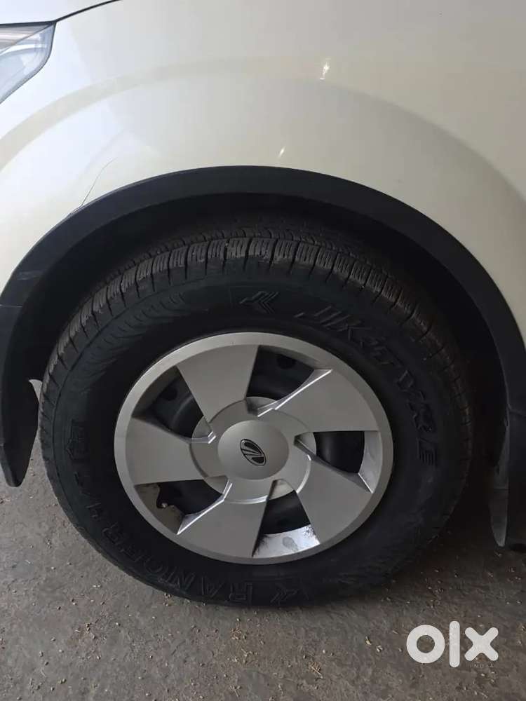 Mahindra Xuv500 2017 Diesel 70000 Km Driven