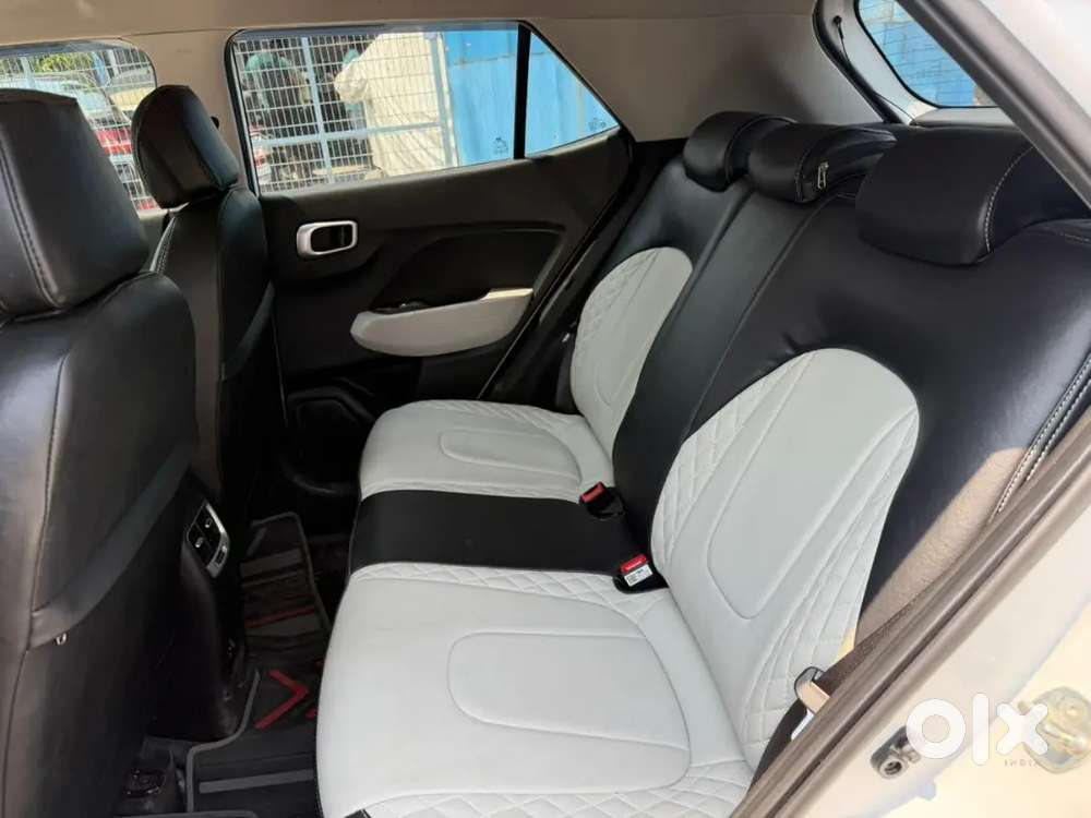 Hyundai Venue 2024 Petrol 11500 Km Driven