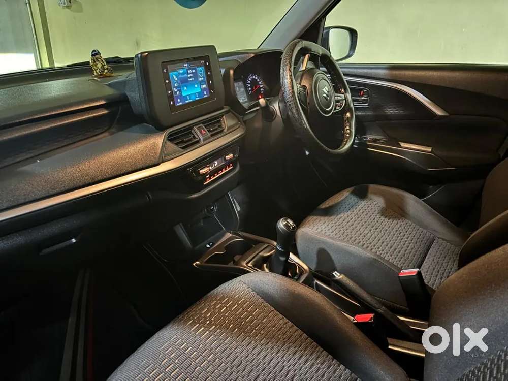 Maruti Suzuki New-gen Swift 2025 Petrol 11656 Km Driven