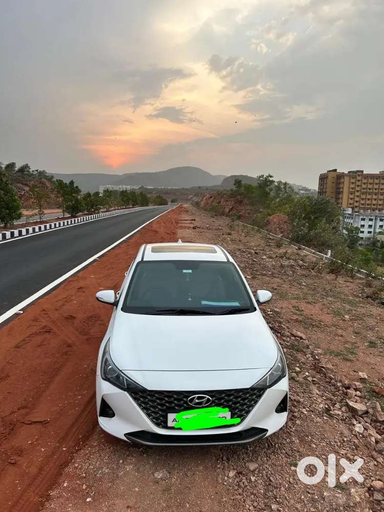 Hyundai Verna 2022 Diesel Well Maintained