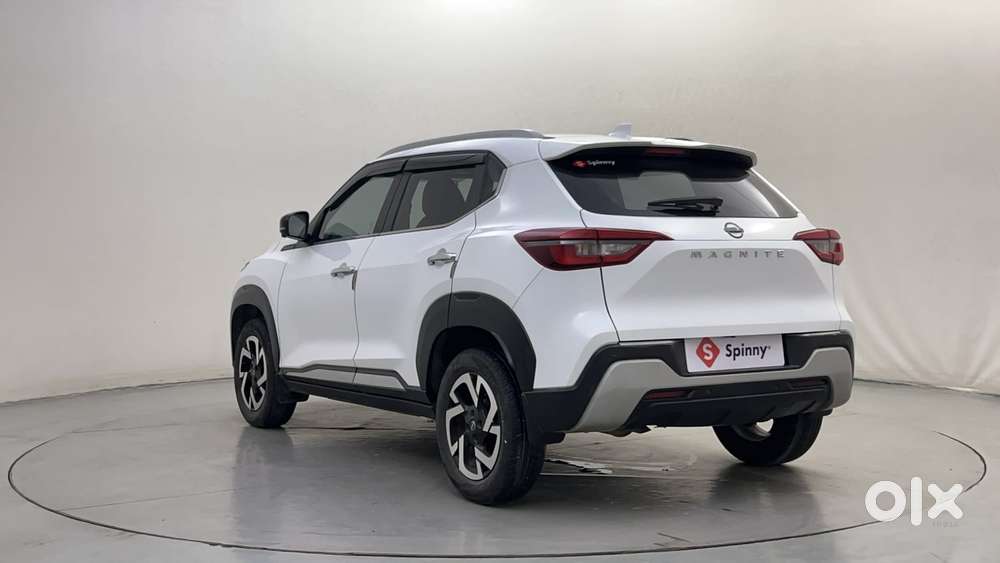 Nissan Magnite 1.0 Xv Premium, 2024, Petrol