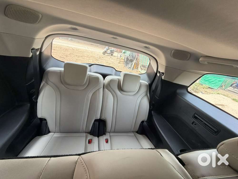 Mahindra Xuv700 2.2 Ax 7 Diesel At Str, 2024, Diesel
